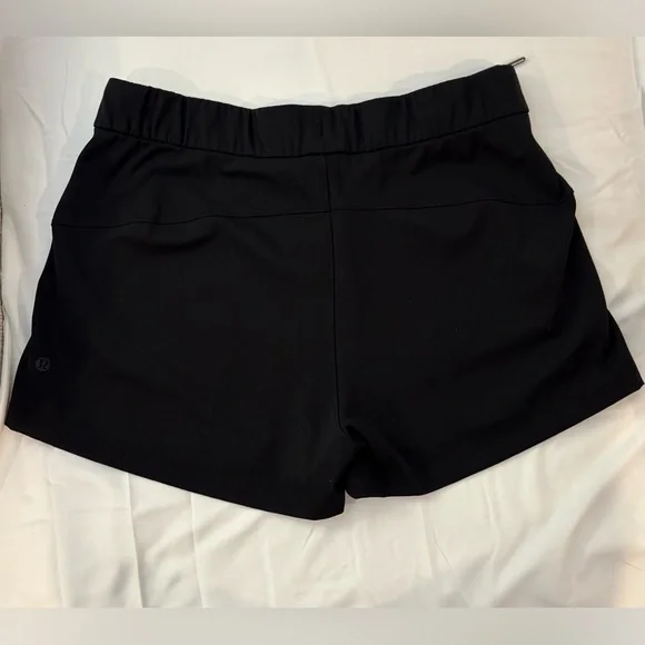 Lululemon On The Fly Short *Woven *2.5" - Picture 5 of 9